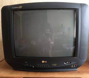 Продаю телевизор